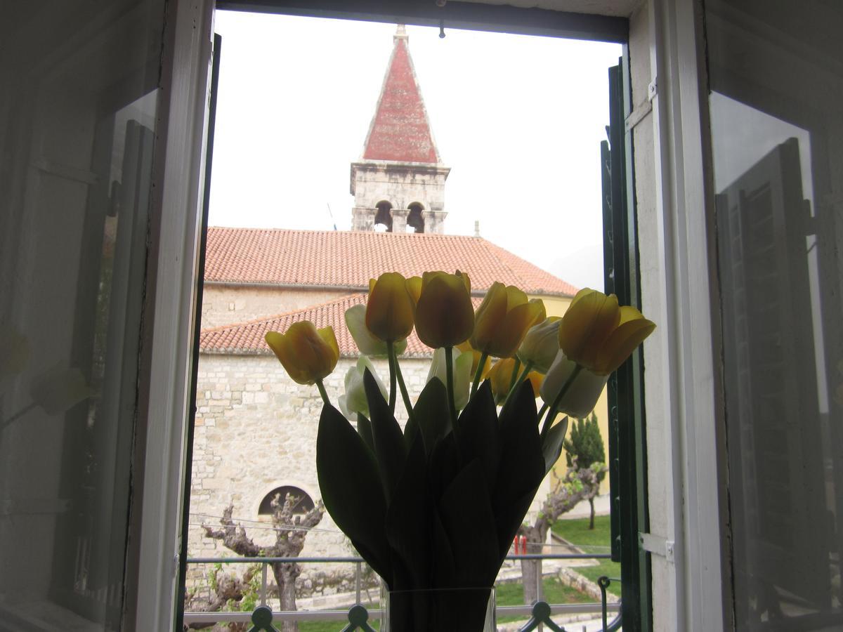 Apartment On The Square Makarska Esterno foto