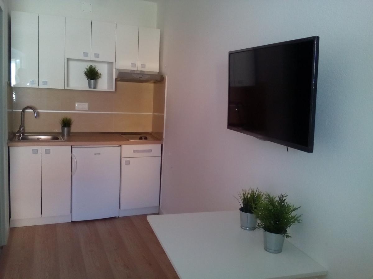 Apartment On The Square Makarska Esterno foto