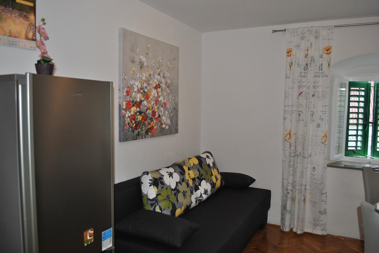 Apartment On The Square Makarska Esterno foto
