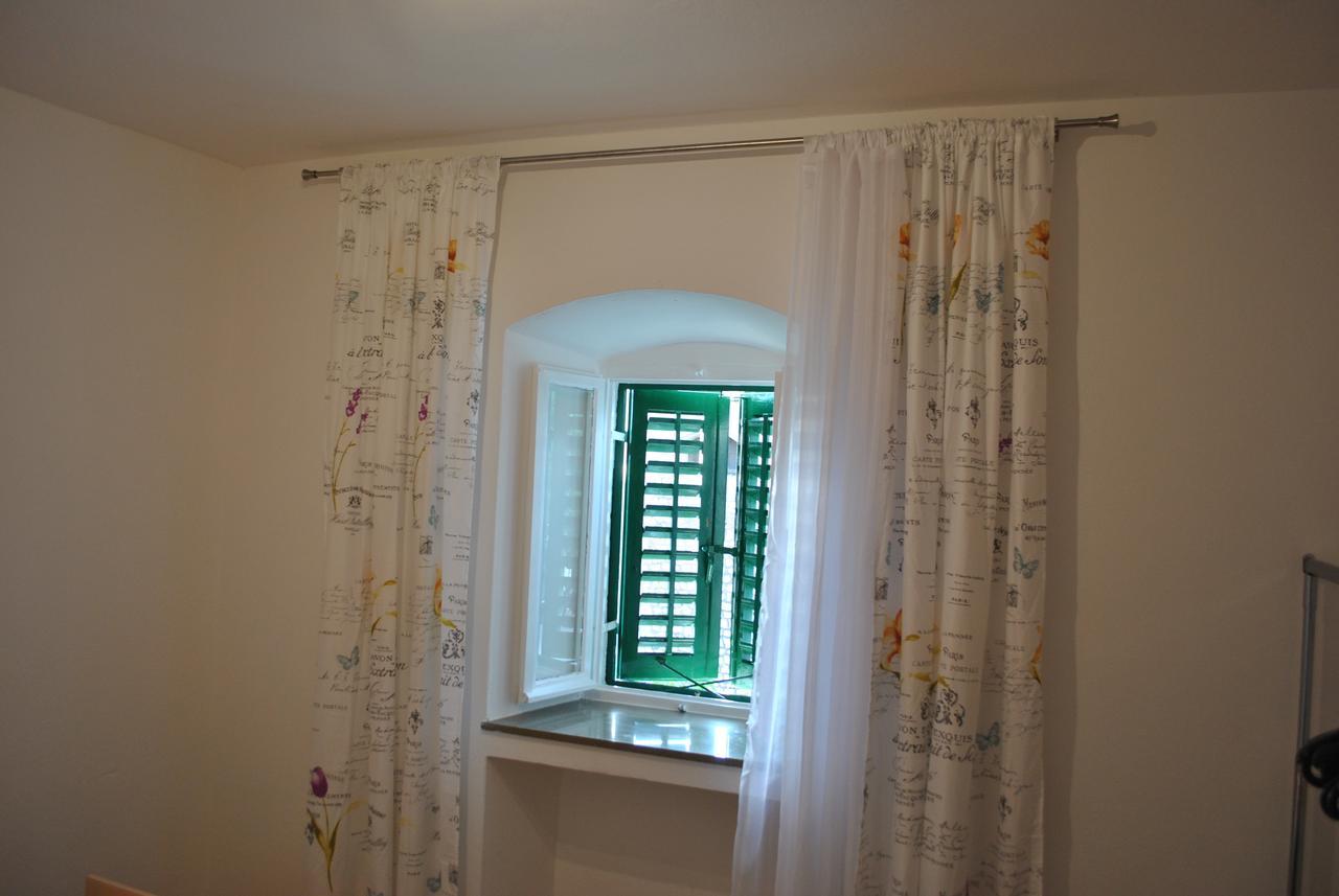 Apartment On The Square Makarska Esterno foto