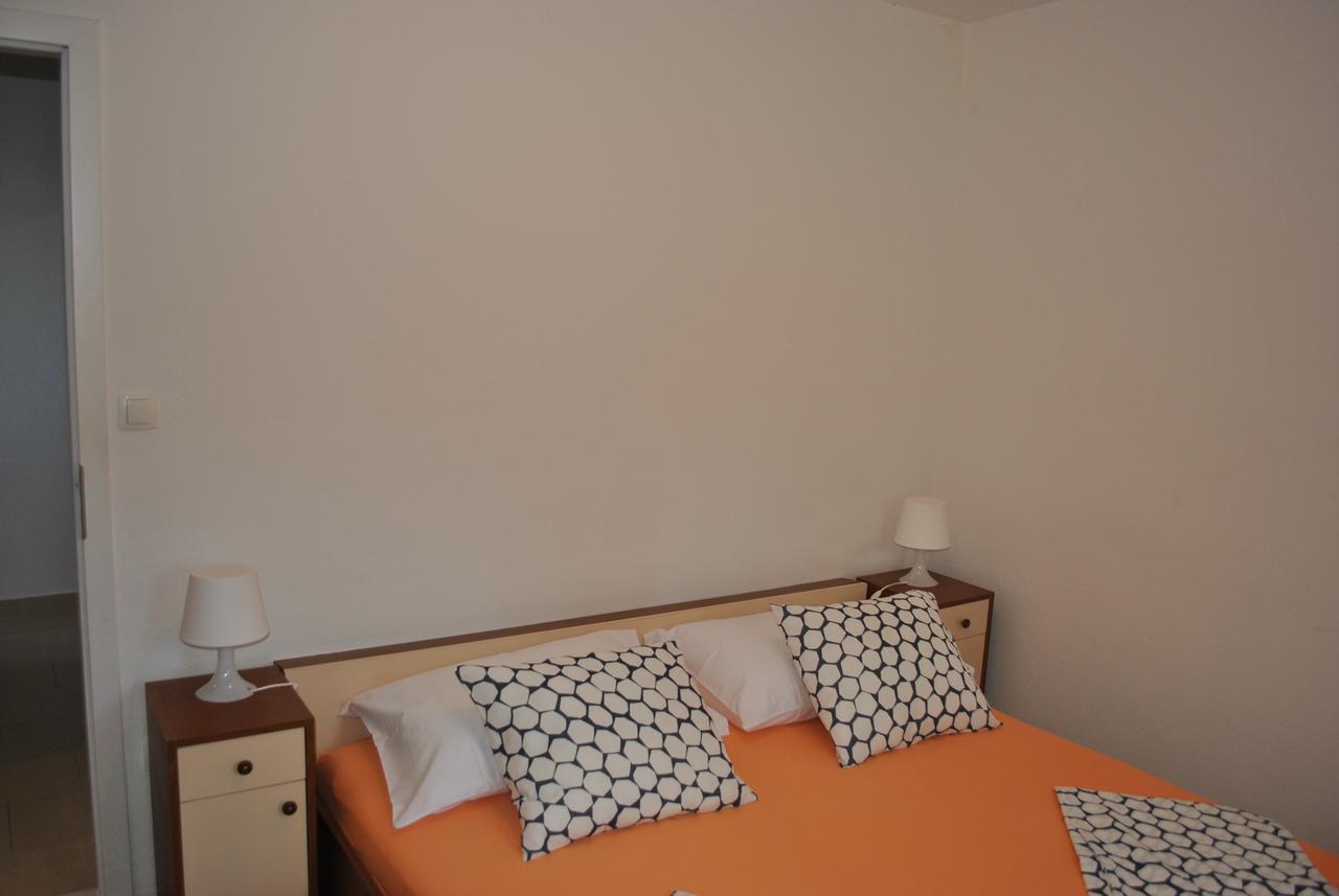 Apartment On The Square Makarska Esterno foto