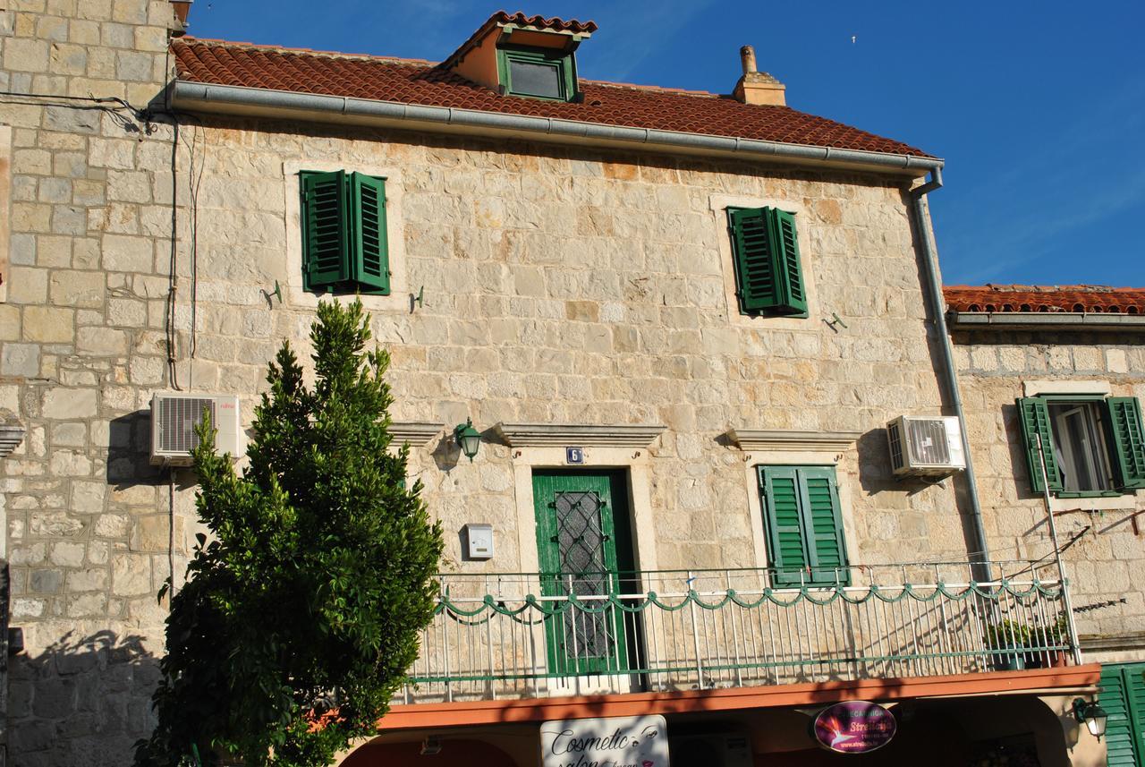 Apartment On The Square Makarska Esterno foto