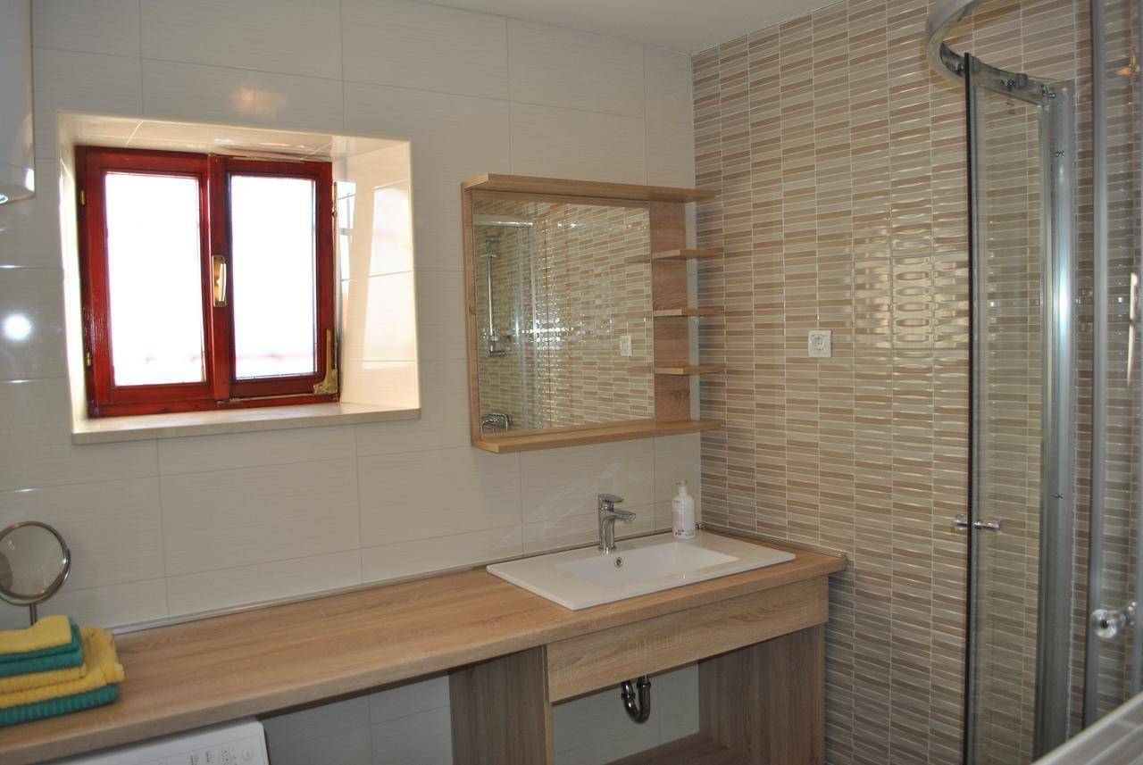 Apartment On The Square Makarska Esterno foto