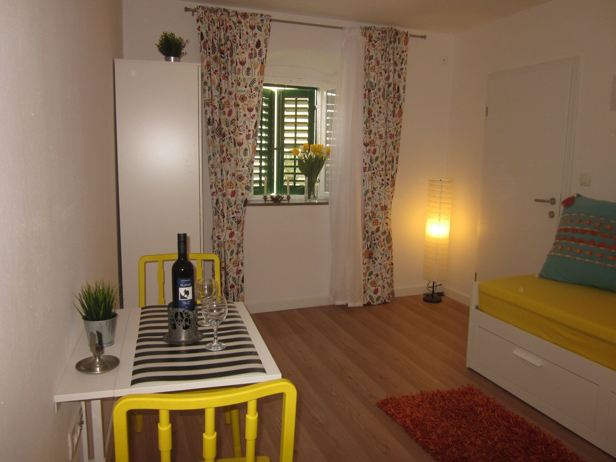 Apartment On The Square Makarska Esterno foto