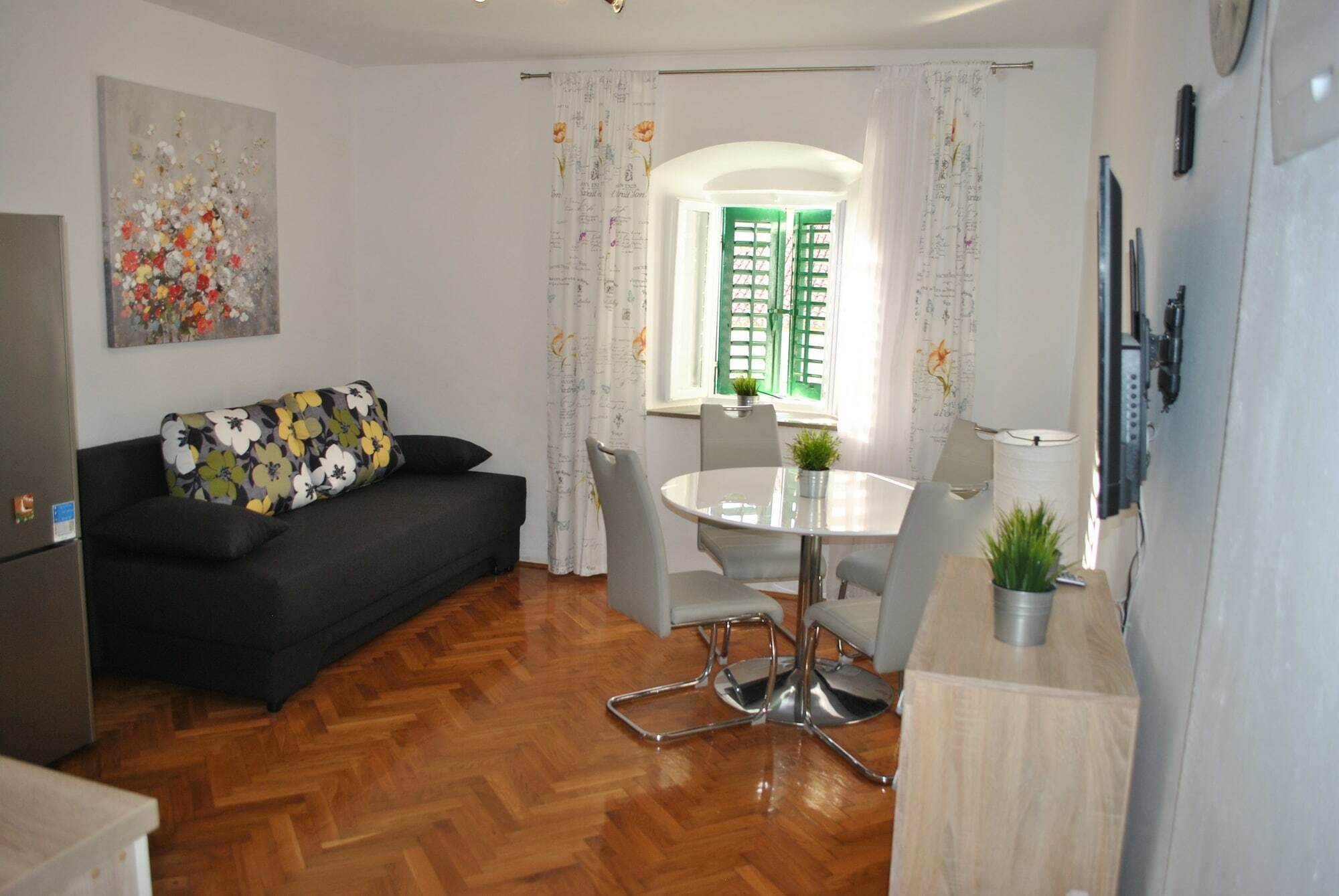 Apartment On The Square Makarska Esterno foto